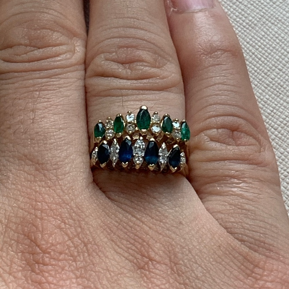14k Sapphire and Diamond ring - Picture 3 of 16